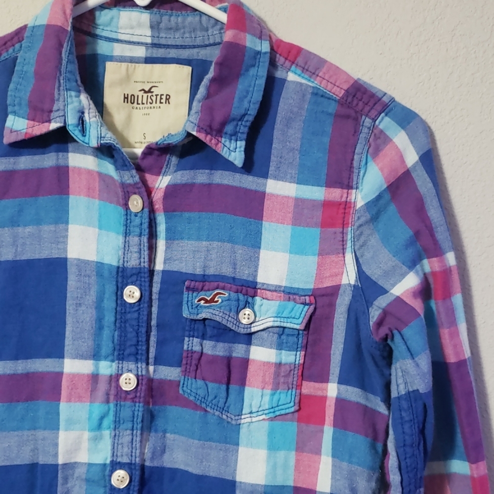 Hollister plaid